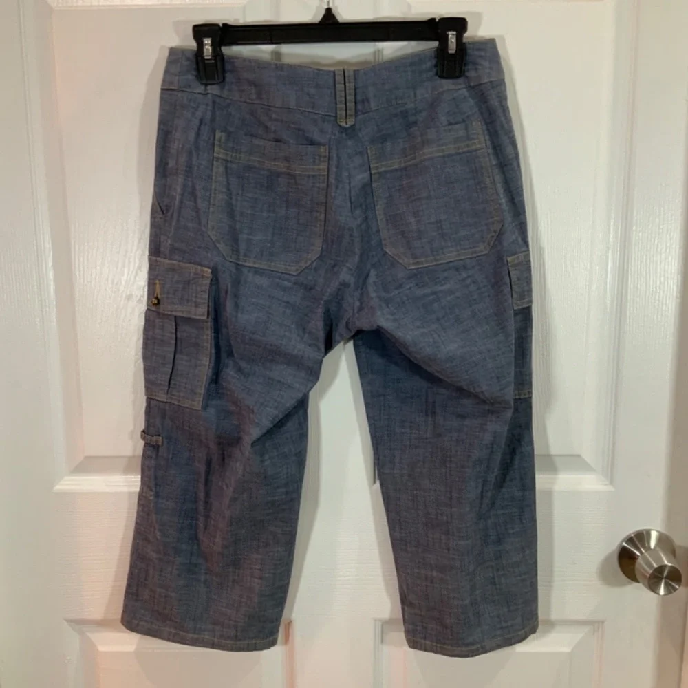 Trina Turk Blue Denim Cargo Capri Short Pants Size 8